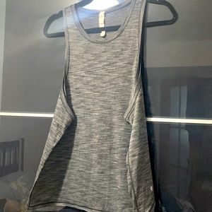 Lululemon top